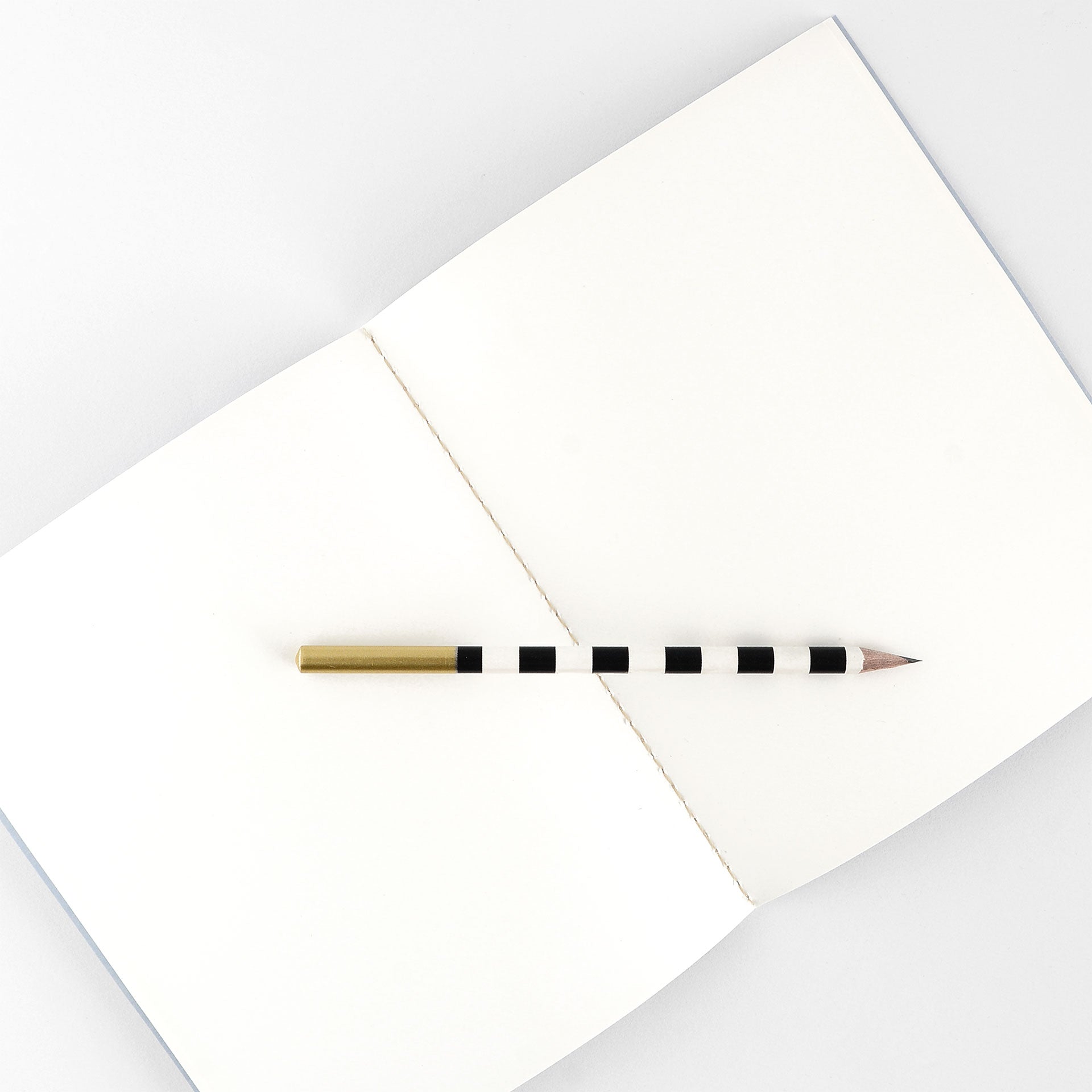 Wit & Delight Wit & Delight Classic Notebook Light Blue & Black