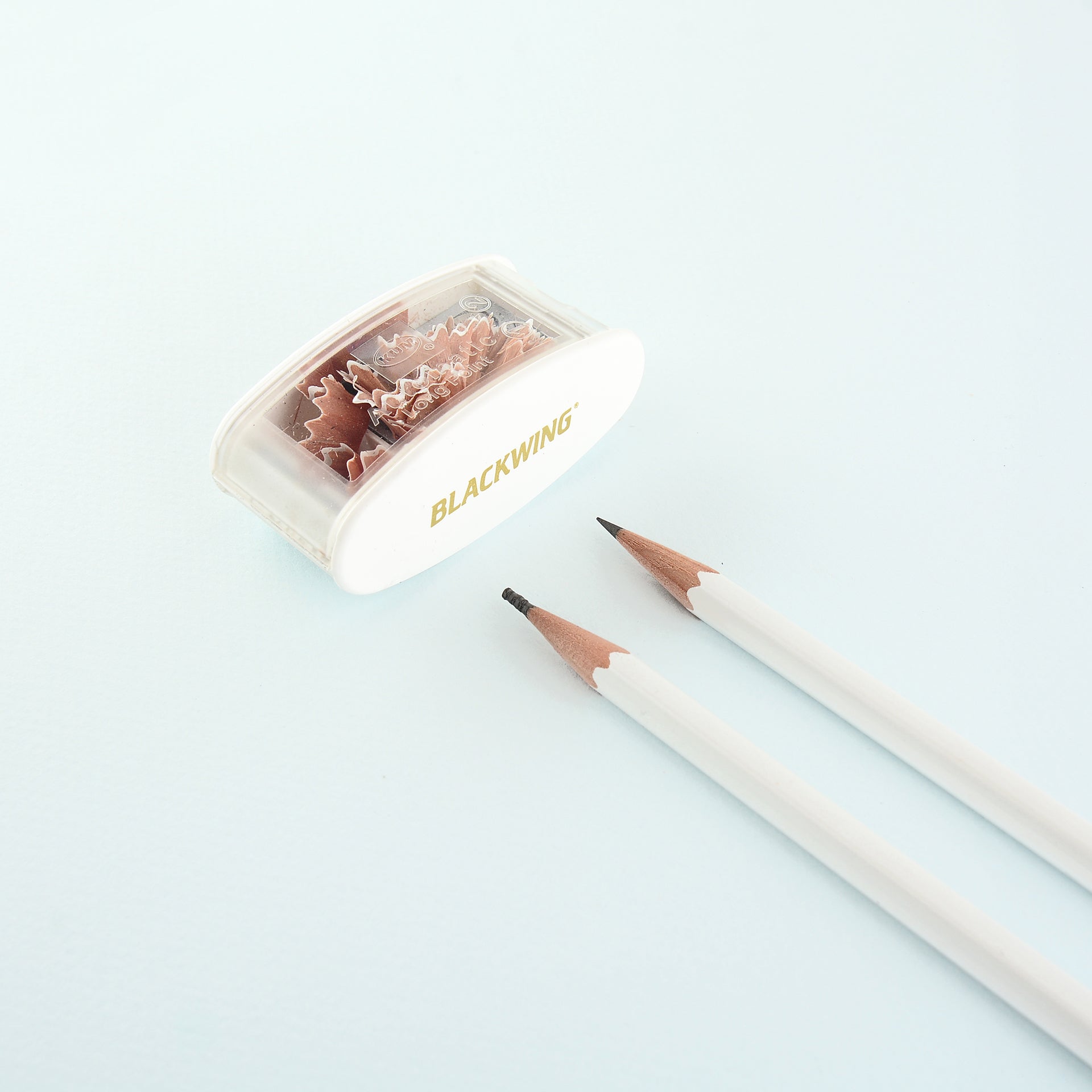 Palomino Blackwing KUM Long Point Sharpener | Black or White 